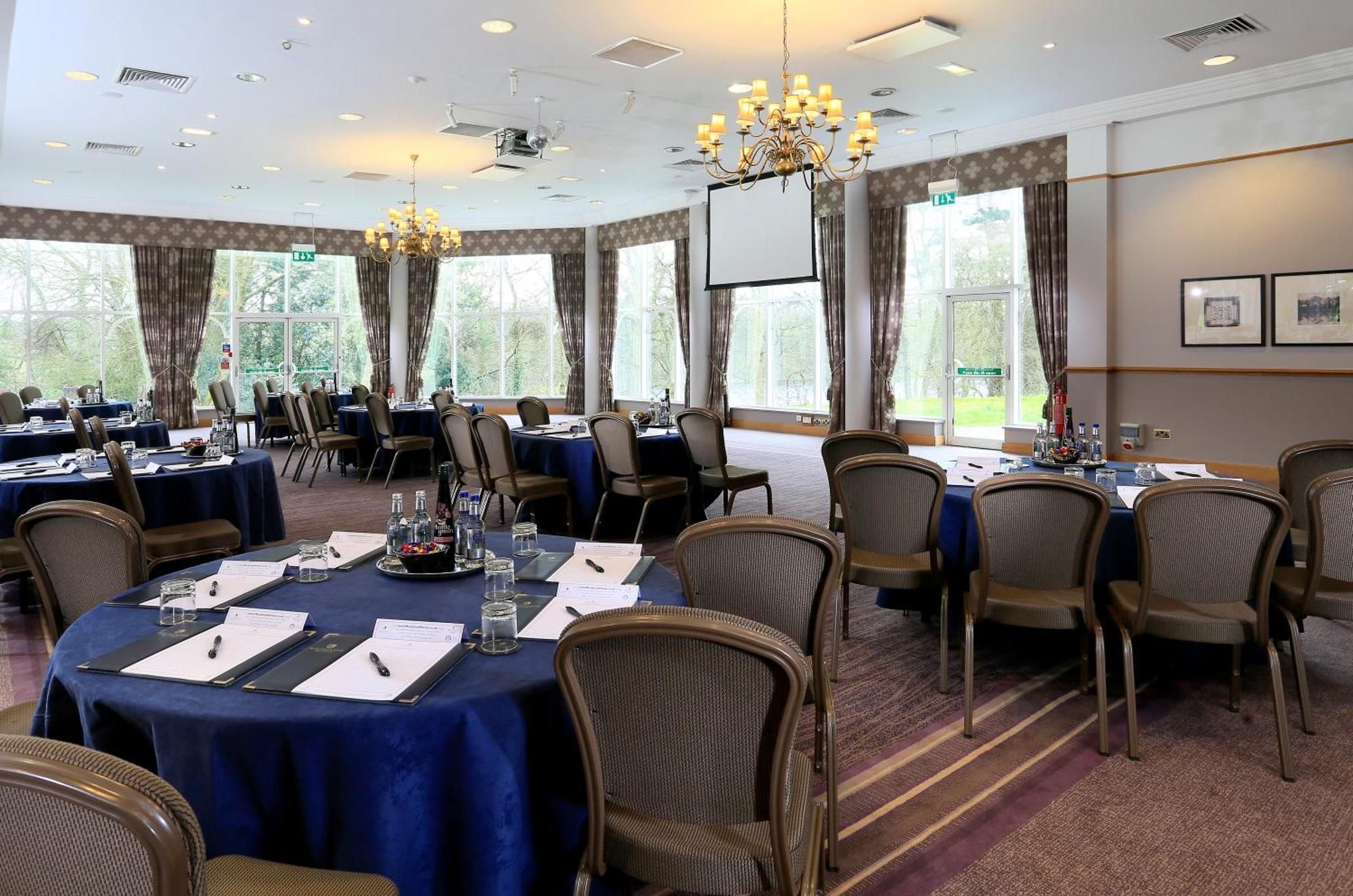 Macdonald Kilhey Court Hotel Уиган Экстерьер фото